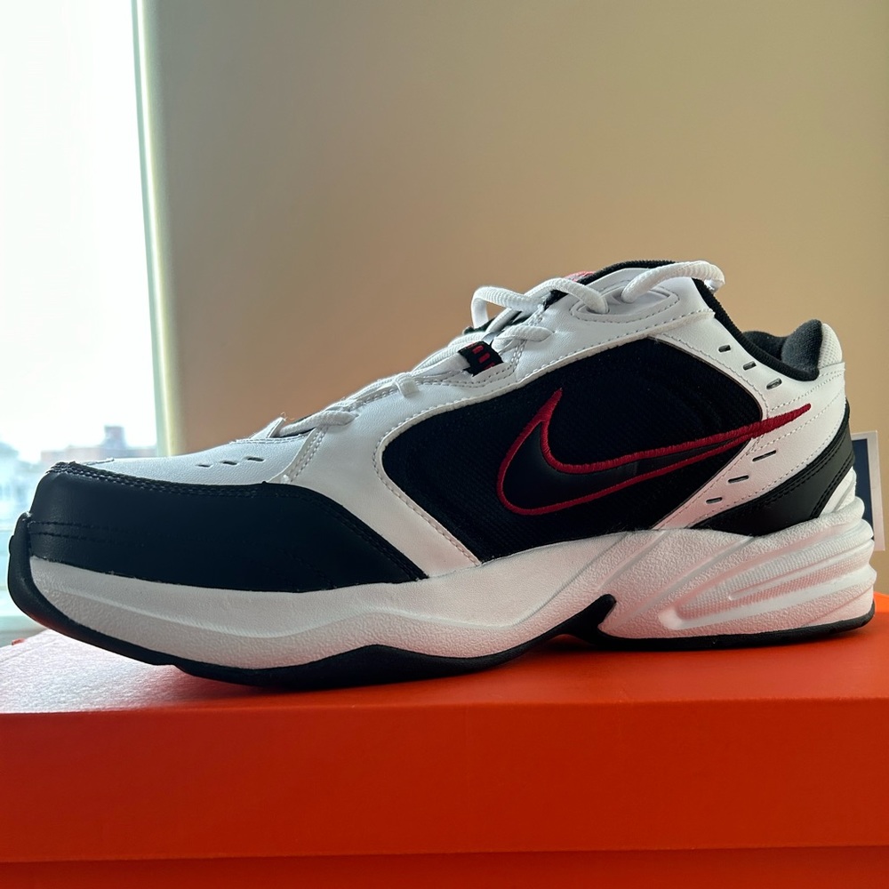 Nike AIR MONARCH IV Walking For Man (White/Black) Size 12  4E NIB